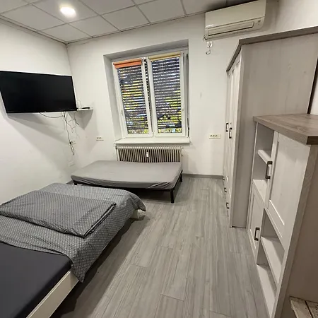 Hiša za goste Industrial Zone Ljubljana